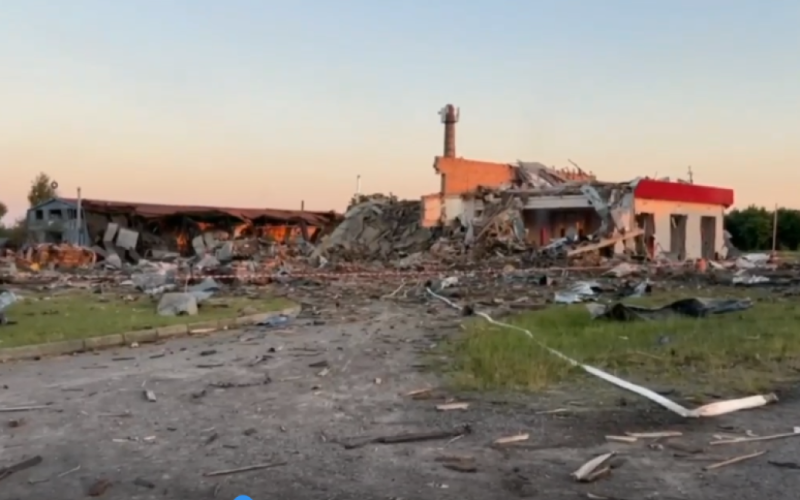Знищені вантажівки та зруйновані приміщення: показали відео наслідків ракетних ударів по Рівненщині