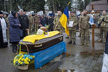 Дубенчани віддали останню шану Герою Сергію Кошелюку 