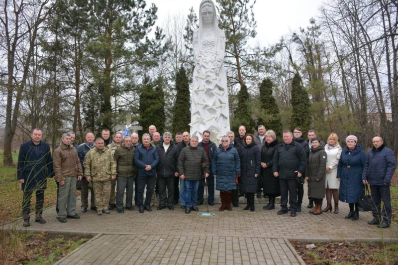   У Дубні вшанували памʼять учасників бойових дій на територіях інших держав