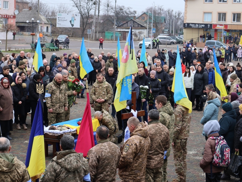 У Сарнах попрощалися з гранатометником «Поліських вовків» Василем Власюком