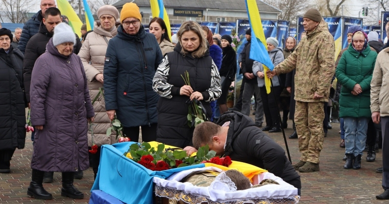 У Сарнах попрощалися з гранатометником «Поліських вовків» Василем Власюком