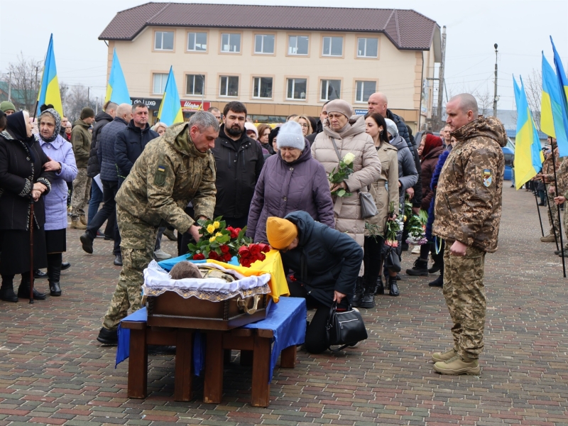 У Сарнах попрощалися з гранатометником «Поліських вовків» Василем Власюком