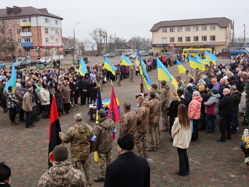 У Сарнах попрощалися з гранатометником «Поліських вовків» Василем Власюком