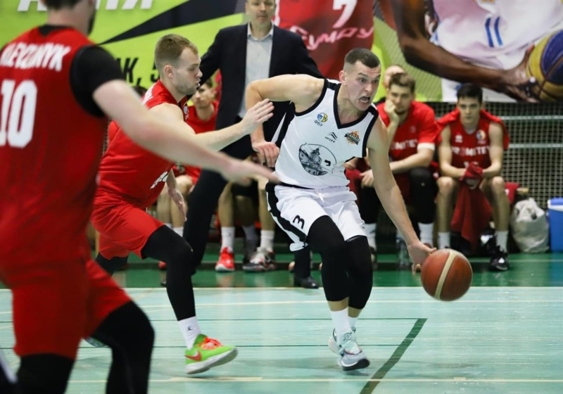 Баскетболіст із Сарн увійшов у топ-10 Вищої ліги: Сергій Заєць розповідає про крайній сезон