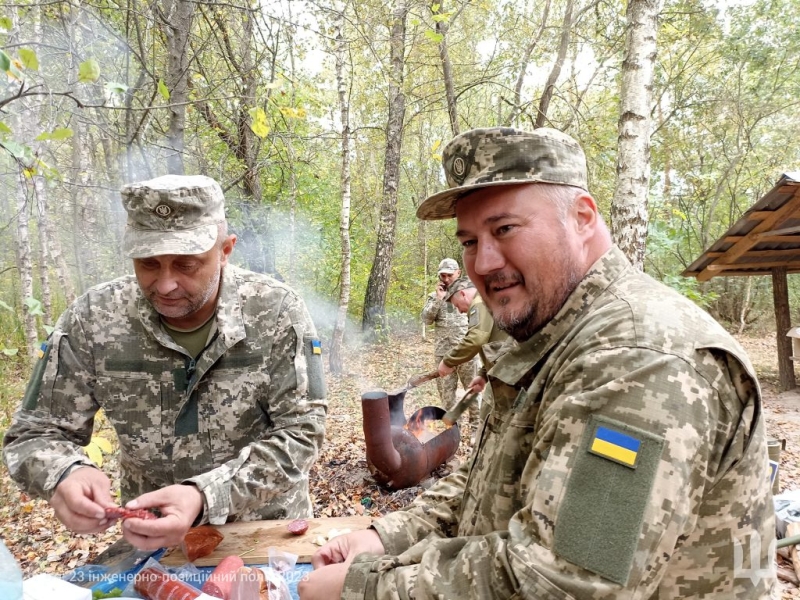   До військових з Дубенщини завітав відомий телеведучий Костянтин Грубич (ФОТО)