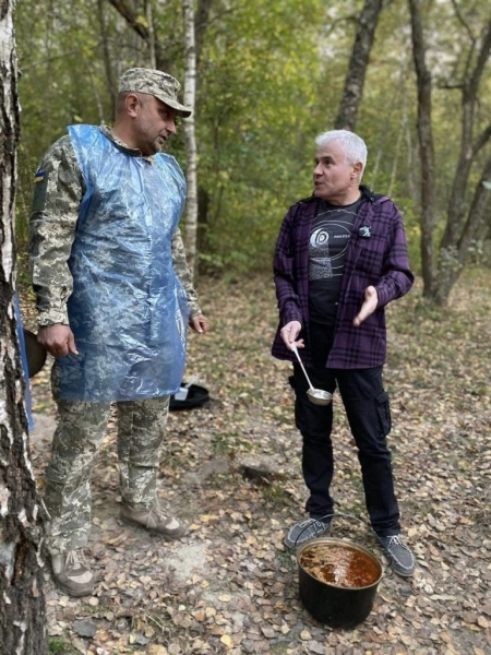   До військових з Дубенщини завітав відомий телеведучий Костянтин Грубич (ФОТО)