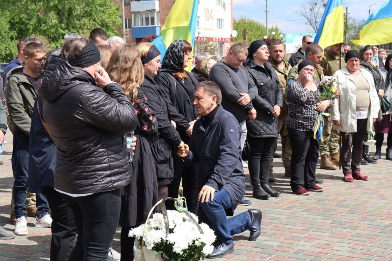 Сильний характером «Боксер»: у Сарненській громаді попрощалися з Андрієм Колодязним