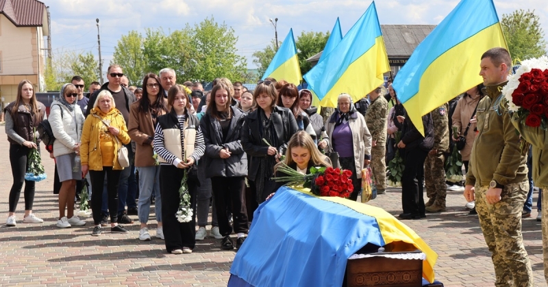 Сильний характером «Боксер»: у Сарненській громаді попрощалися з Андрієм Колодязним