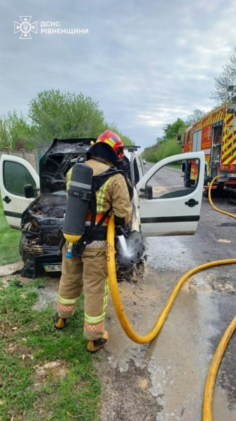   У селі Молодаво Перше горів автомобіль