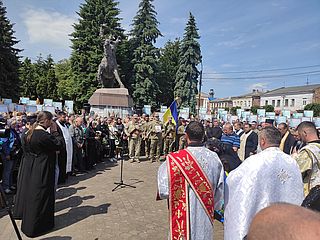 Дубенчани віддали останню шану Герою Павлу Карнаху