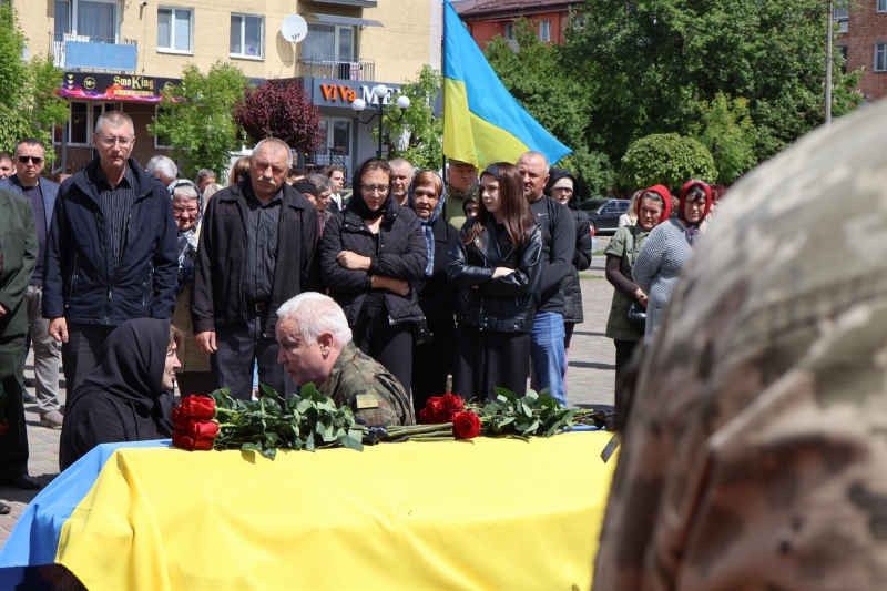 Двічі ставав до лав ЗСУ для захисту України: в Сарнах попрощалися з Василем Бовгірою