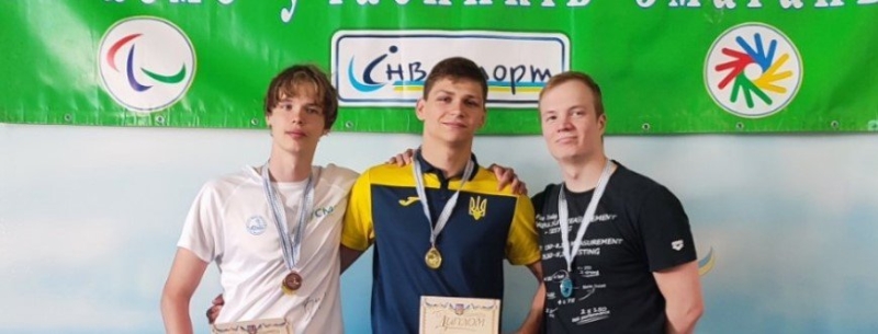 Рівненські плавці гідно представили область на двох чемпіонатах України