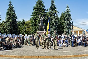 Дубенчани віддали останню шану воїну-герою Сергію Алєксєєнку