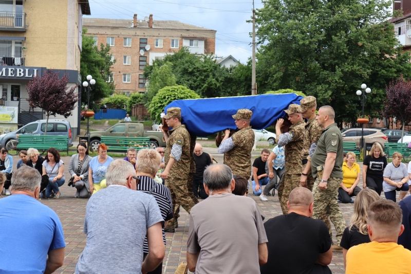 Останній бій «Сокола»: в Сарнах попрощалися з Назаром Балановичем