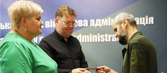 Військовослужбовця з Рівненщини президент нагородив орденом "За мужність"