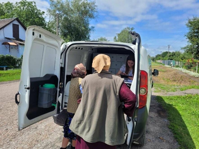 Віддаленими селами Дубенщини курсує мобільний аптечний пункт