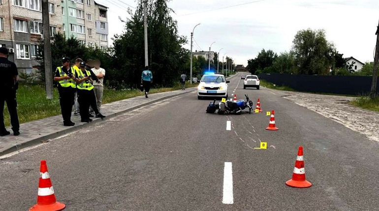 У Сарнах вибіг на дорогу і травмувався восьмирічний хлопчик: що відомо