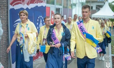 ВІДЕО. Як українські олімпійці пройшли на катері на церемонії відкриття