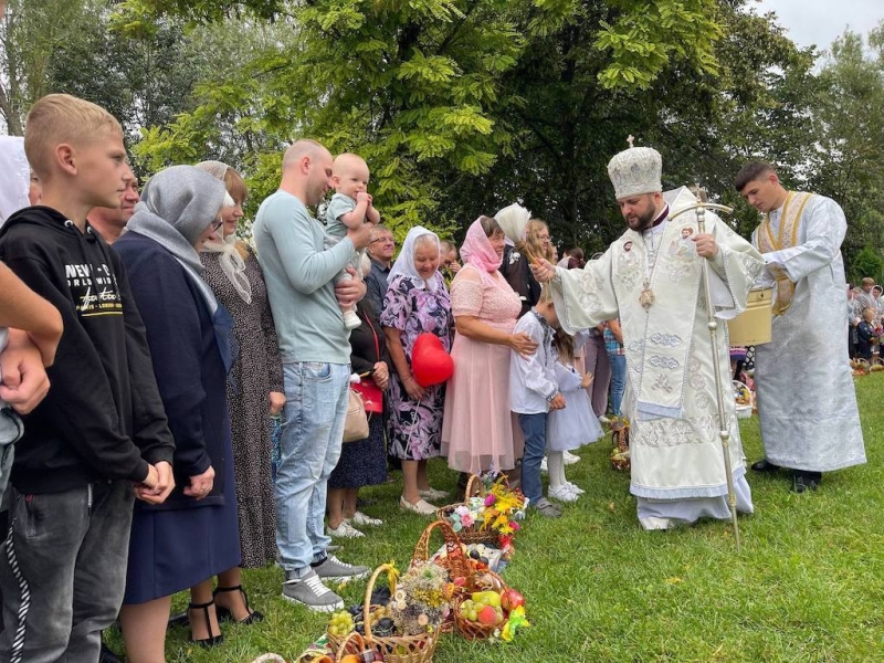 Митрополит Іларіон на храмове свято відвідав парафію у Дубні (ФОТО)