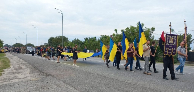 На щиті до рідного дому повернувся житель села Тараканів