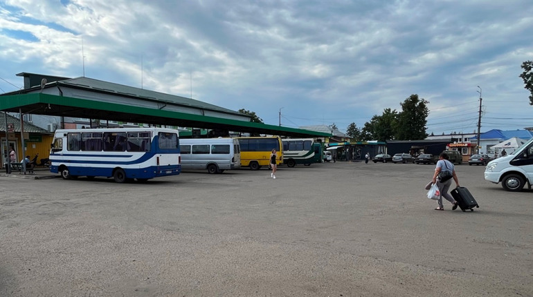 На території Сарненського автовокзалу будуватимуть парковку: що відомо