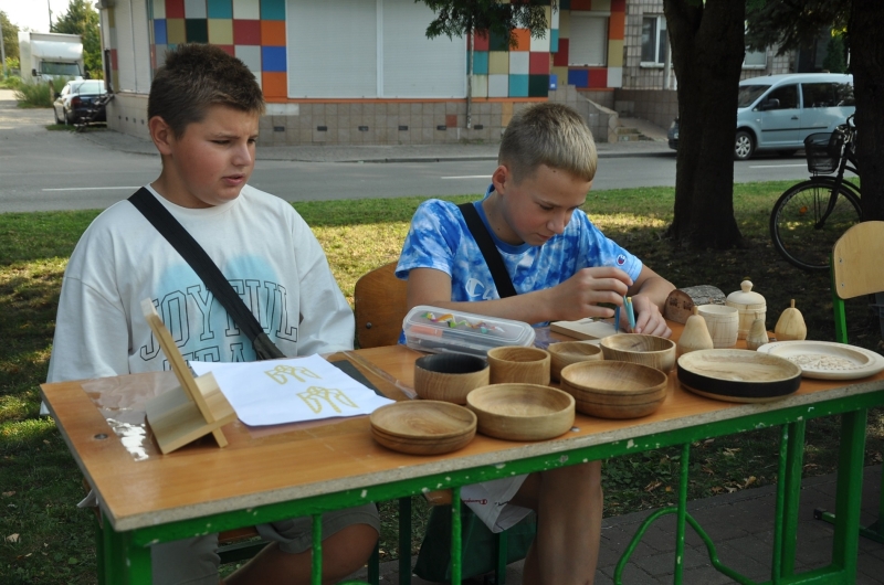 Пиріг Незалежності: Сарни долучилися до заснування нової кулінарної традиції українців