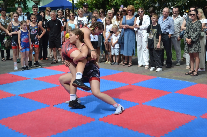 Реабілітація через спорт, мистецтво й підтримку: як пройшов захід для ветеранів «Сарненська звитяга»