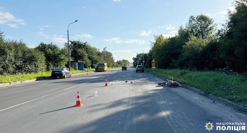 Сісти за кермо дозволив батько: у Рівному травмувався 12-річний мотоцикліст (ФОТО)