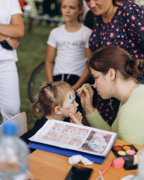 «Титани добра» провели другий артпікнік: скільки зібрали для бійців Сарненщини