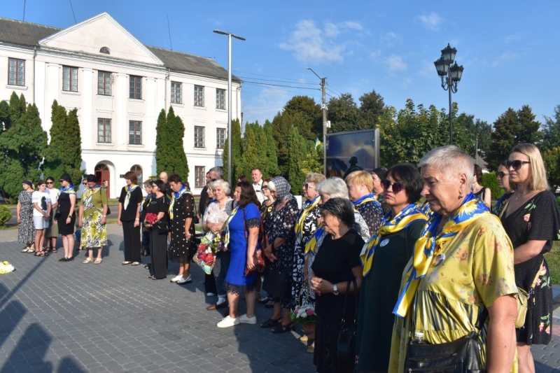 У День пам’яті захисників України у Дубні віддали шану полеглим воїнам