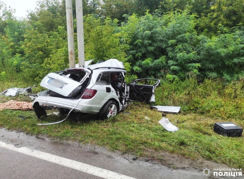 У Рівненському районі потрапило в аварію подружжя із Сарненщини: загинув чоловік