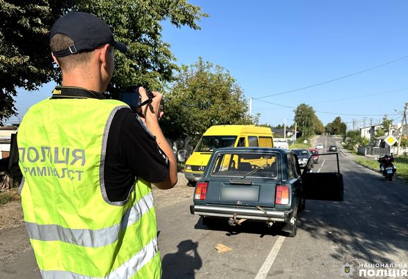 «ВАЗ» у Рівному збив на смерть дівчинку, яка раптово вибігла на дорогу (ВІДЕО)