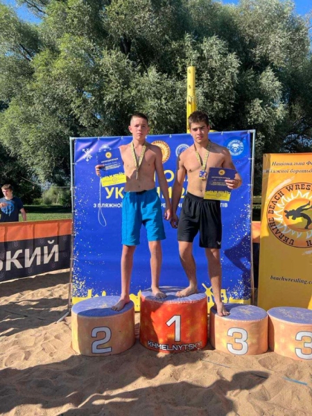 Юні дубенчани представлятимуть Україну на Чемпіонаті світу з пляжної боротьби