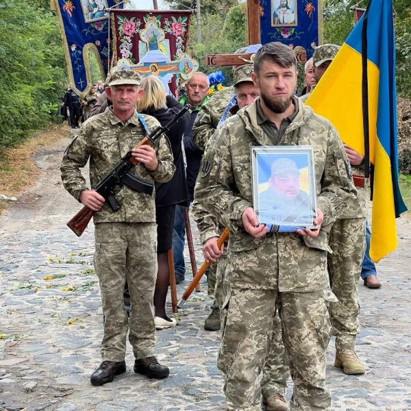 На Дубенщині попрощалися з Воїном Олександром Панасюком