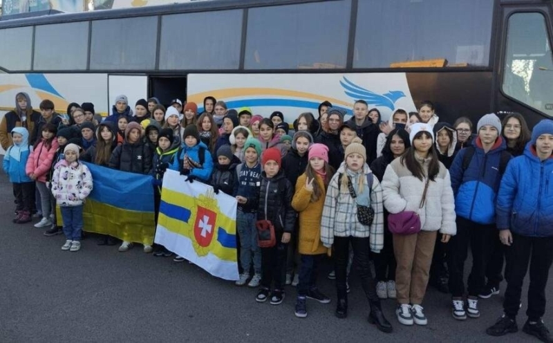 Майже сотня дітей захисників з Рівненщини вирушили на оздоровлення