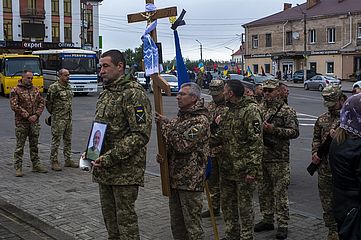 Дубенчани віддали останню шану воїну-Герою Руслану Редьку