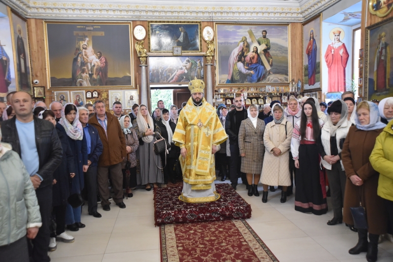 Митрополит Рівненський і Острозький Іларіон очолив святкове богослужіння у Млинові (ФОТО)