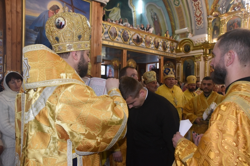 Митрополит Рівненський і Острозький Іларіон очолив святкове богослужіння у Млинові (ФОТО)