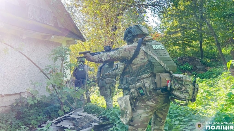 Підозроють у подвійному вбивстві: на Дубенщині розшукують зловмисника