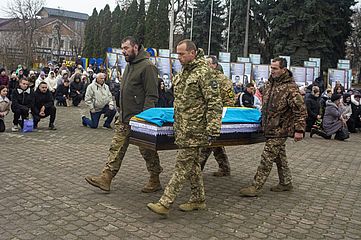 Дубенчани віддали шану земляку-Герою Юрію Кашперуку