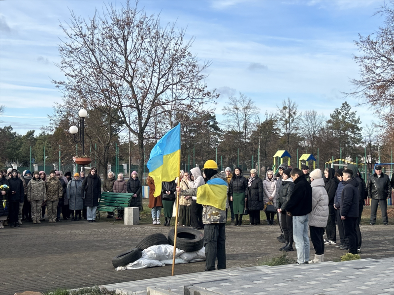 У День Гідності та Свободи в Сарнах посмертно відзначили прикордонників