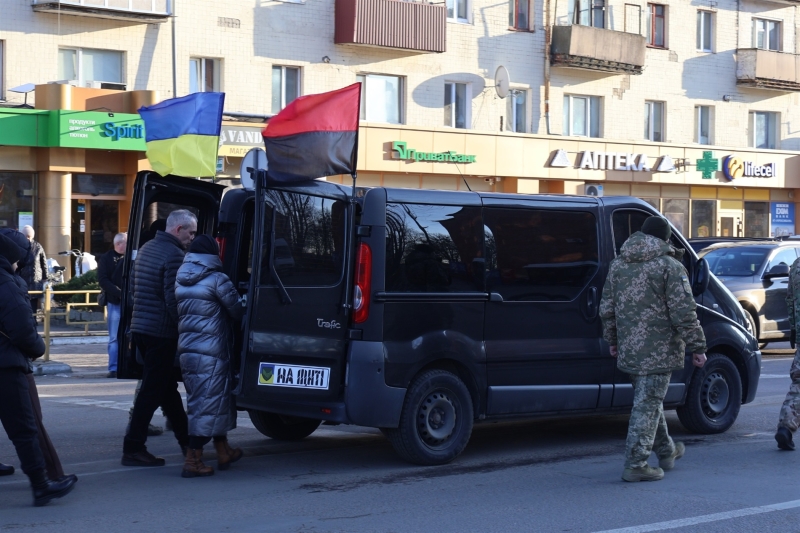 У Сарнах попрощалися з 22-річним солдатом Олександром Жидовим