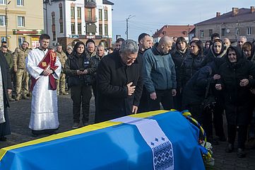 Дубенчани віддали останню шану Герою Володимиру Юзюку