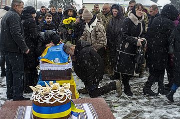 Дубенська громада попрощалась з Героєм Олександром Побережним