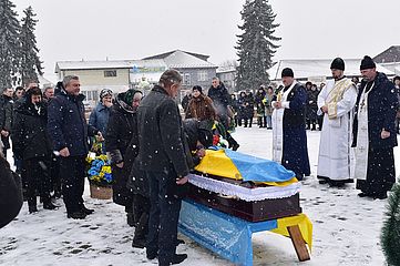 Дубенська громада попрощалась з Героєм Олександром Побережним