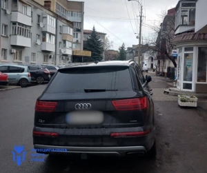 Паркуються, де хочуть: у Рівному оштрафували пів тисячі водіїв (ФОТО)